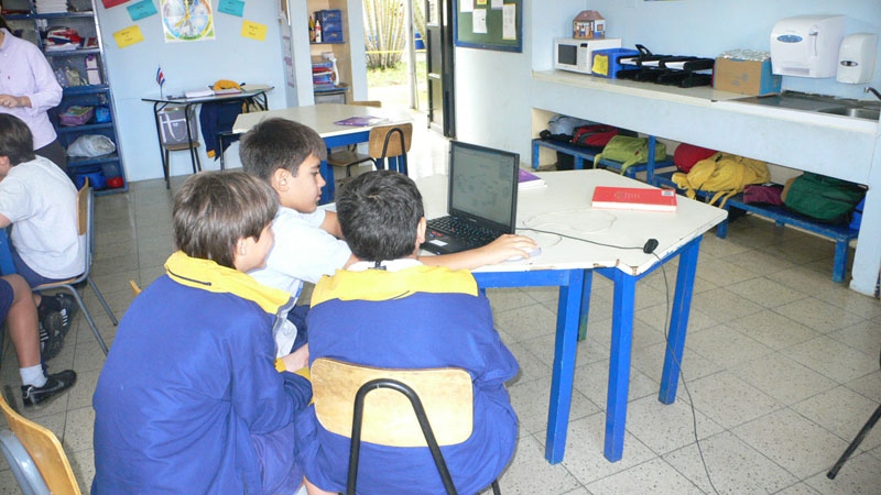 niños_laptop_IEM1